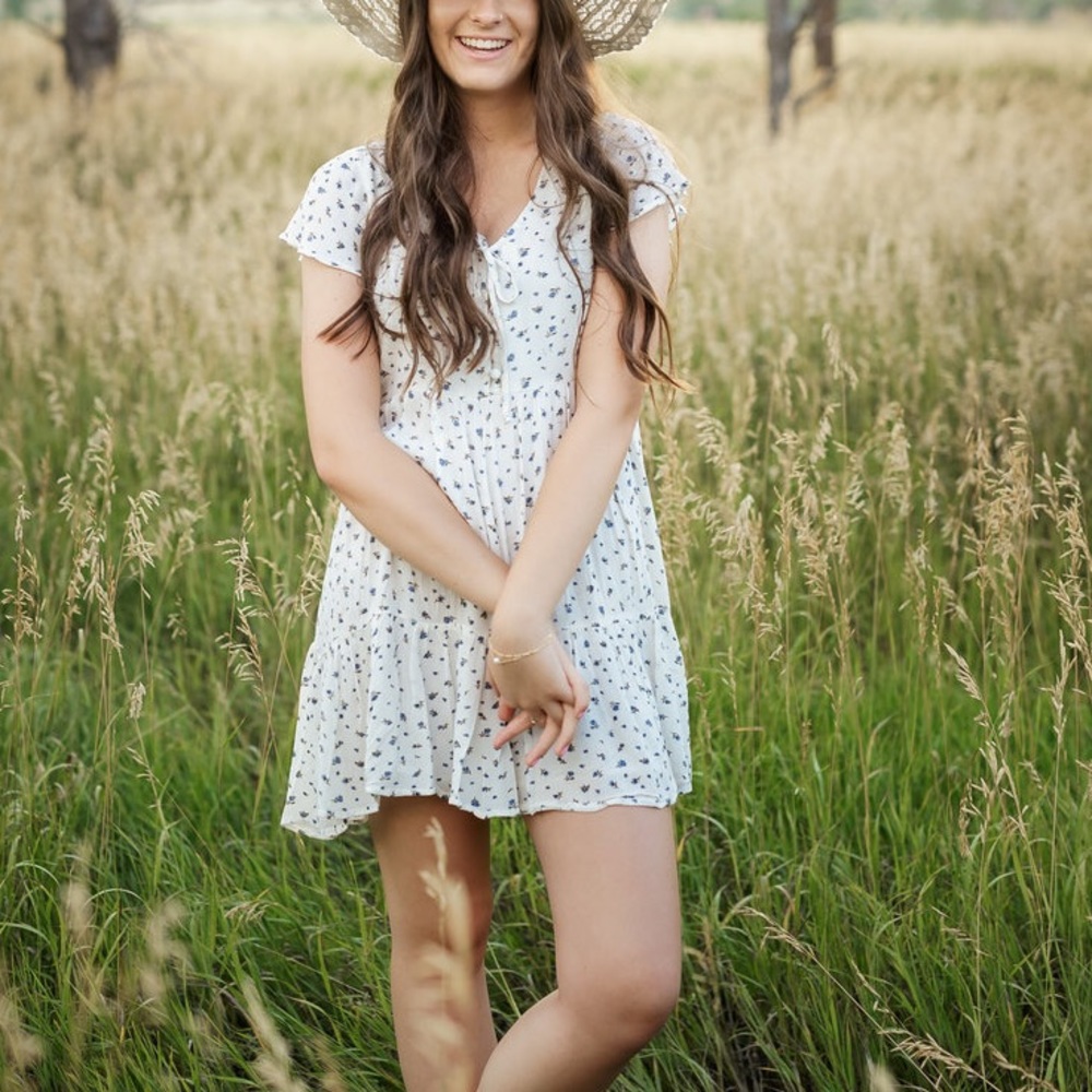 Fun Spring Dress - Picture 2 of 2